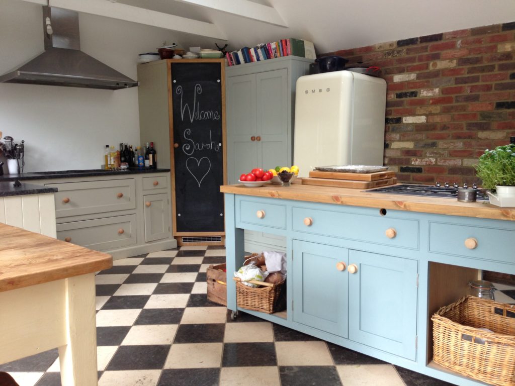 KitchupUK's tweet photo. From shared commercial kitchens and private units to pop-ups and media studios, find the right kitchen for you https://t.co/WjAuJwqmoF https://t.co/mJfmzciNQ6