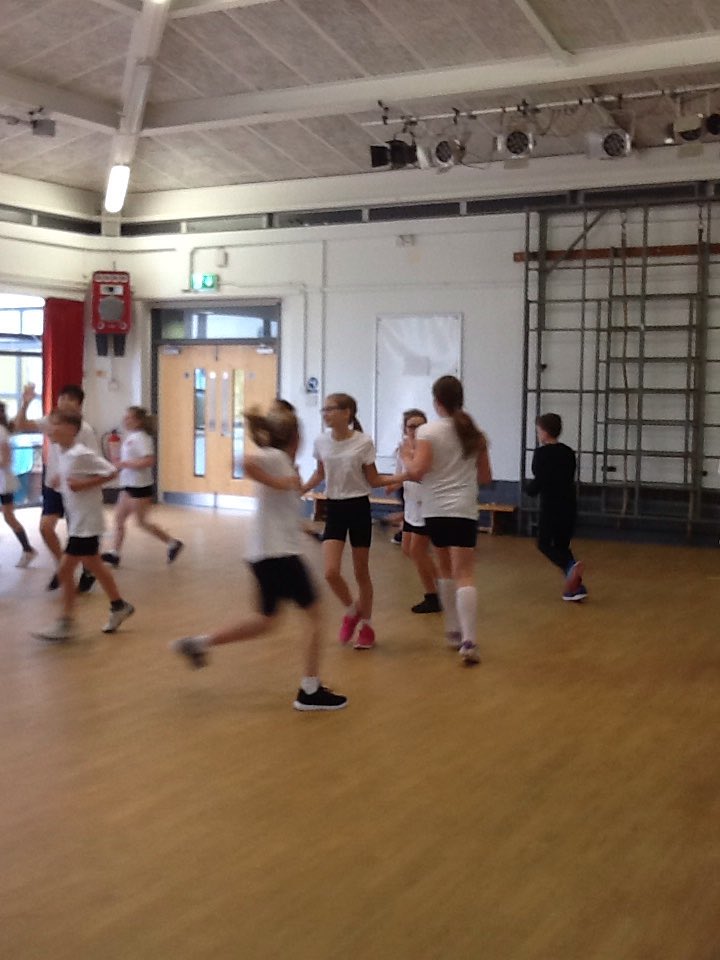 BVSYear_6's tweet photo. "Real PE" in action in YR 6. #realpe https://t.co/ZujSGOMyg3