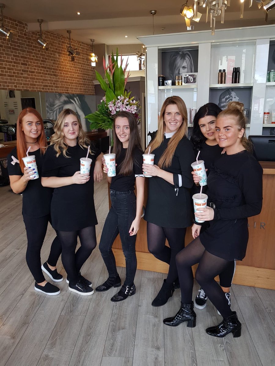 DiMilo_Hair's tweet photo. Happiness is @EddieRocketsIRL dropping in yummy milkshakes 
#foodparty #Food https://t.co/Z1sVZrLrgC