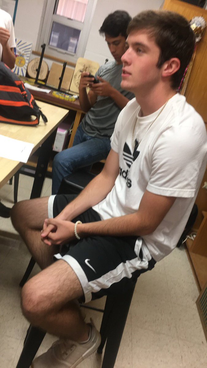 kenzzz8's tweet image. bringing it back, 275 retweet by october and @samuelmartin01 will wax both of his legs #PLZRT