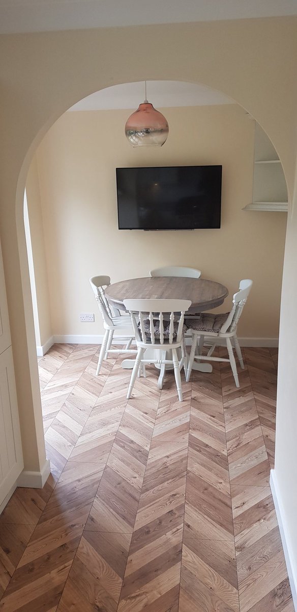 Luk1e's tweet photo. Everyone is asking about Tv's installed on their walls and having all of the wires hidden...There's another ticked off the long list by @X_CELsolutions We are experts at this now! #TeleVision #FlatScreen #CurvedScreen #Darlington #Electrics #Cool #Minimalistic #Meticulous https://t.co/LYVY104ycP