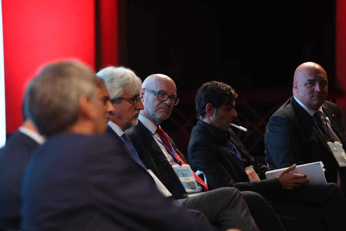 Alberto Oliveti, presidente <a href="/FondazioneEnpam/">Fondazione Enpam</a>: il cambiamento porterà anche alla necessità di cambiare modo di percepire valore del lavoro. #datacraziapalermo2018