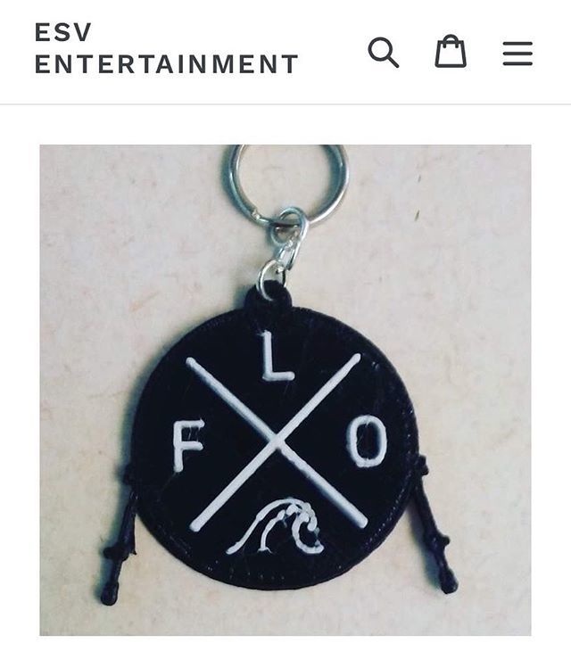 flowavmusic's tweet photo. Go pick up a flo.wav keychain in many different colors at https://t.co/K2gfF7XMih made by @esventertainment ๐ค๐ผ #flowav https://t.co/ZbHTZGRloa https://t.co/pQE8TplsOV