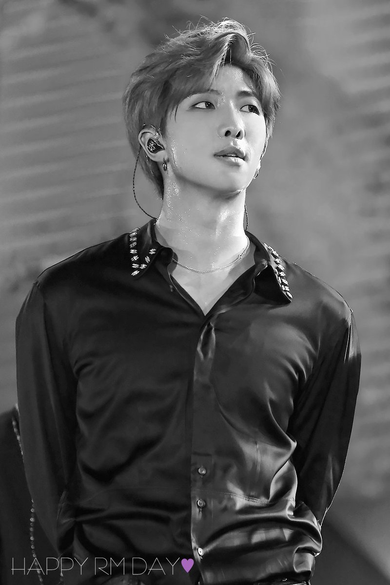 FABULOUSBOY_JM's tweet photo. 우리 주니주니 남주니 
생일 축하해요🎂🎉🎁💜
주니는 아미의 사람이고 사랑이자 자랑이야😊👍

#남준_넌_나의_사람사랑자랑
#남준이는_아미의_사랑이자_자랑 
#RMGalaxyDay
#김남준아니면알엠
#RM생일ᄎᄏ 
@BTS_twt https://t.co/6edpGUFy3K