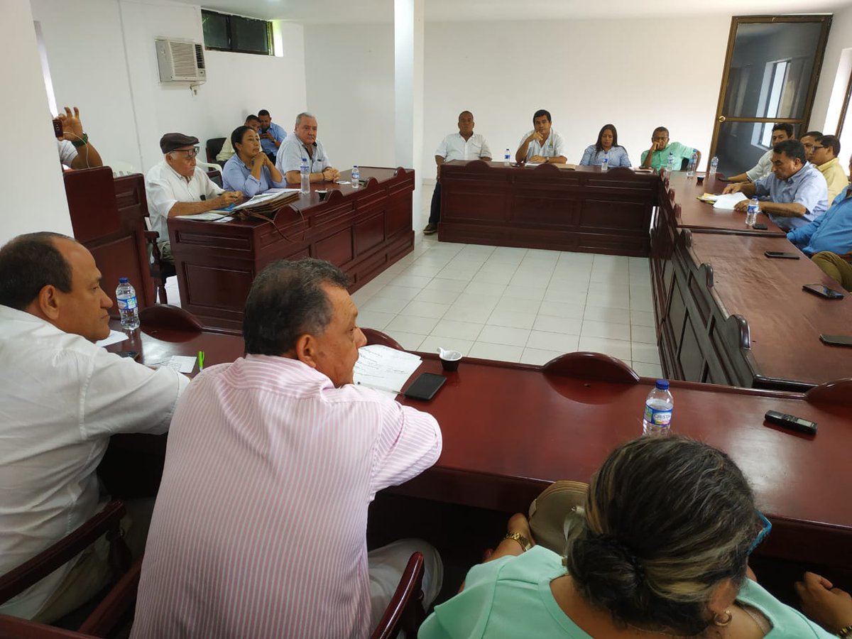 CHICANOTICIAS1's tweet photo. IATENTOS! #EstáPasando #Cereté                  Alcaldes de Cereté, Ciénaga de Oro y San Carlos reciben informe de la Empresa Eras S.A. sobre supervisón a @UniaguasSAESP en el recinto del Concejo Municipal https://t.co/5O4dpiu6x7