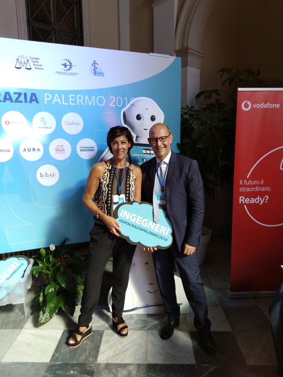 Scatti di #datacraziapalermo2018 con #VincenzoDiDio presidente <a href="/IngegneriPA/">Ordine Ingegneri PA</a> <a href="/dada80210610/">dada</a>