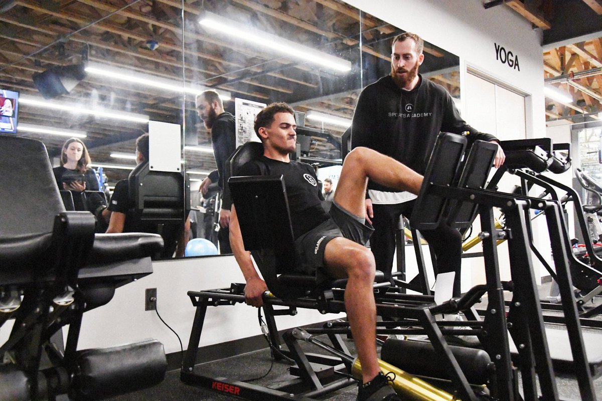 BridgeAthletic's tweet photo. "If you can't find the research that supports it, you've got to go out there and do it." πTracy Axel takes us through her role as Manager of Sports Performance & Research Analytics at Sports Academy in our latest blog post. https://t.co/i80imyNnQE
#BridgeBuilt #RisewithSA https://t.co/pZIVzFIlPB