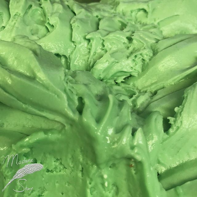 🍦🍦🍦🍦DAS IST....
.
.
.
.
.
.
die Eissorte Waldmeister.
.
.
Ich musste lange mit mir ringen, ob ich das echt probieren soll. Und ich muss sagen. Es ist widerlich. Tut es nicht. Das braucht kein Mensch. .
.
#waldmeister #eis #eiscreme #grün #grüneszeug … ift.tt/2N8xZb5