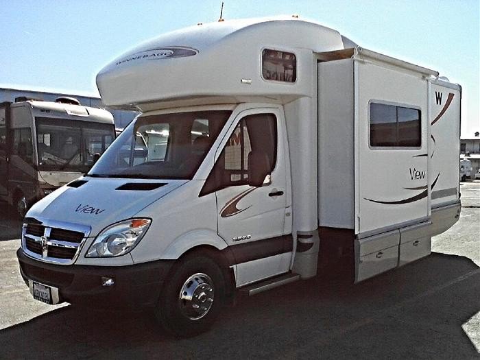 MetroRVCA's tweet photo. Metro RV is one of the oldest RV rental companies in Los Angeles county. Since 1992 we have offered one of the widest selections of Class A and C Class RVs. #rvs #motohomes #rvrentals https://t.co/klWzhwnAPu