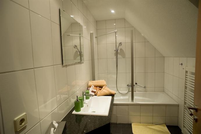 luckyDEhotels's tweet image. #Hotel Deals in #Billigheim-Ingenheim #WeingasthausWisser starting at EUR70.41 getluckyhotels.com/hotel/908065/W…