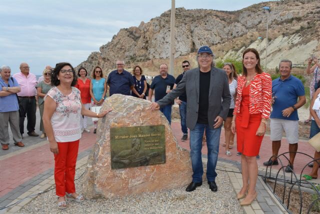 fescamezreverte's tweet photo. Hoy ha sido un gran día para #Aguilas. El @AYUNTAGUILAS ha inaugurado esta mañana el “Mirador Joan Manuel Serrat” en la playa de Los Cocedores del Hornillo. #Serrat también actúa esta noche en el @AuditorioIEA en su gira #Mediterraneodacapo. Enhorabuena!! https://t.co/cWd7KWexaU