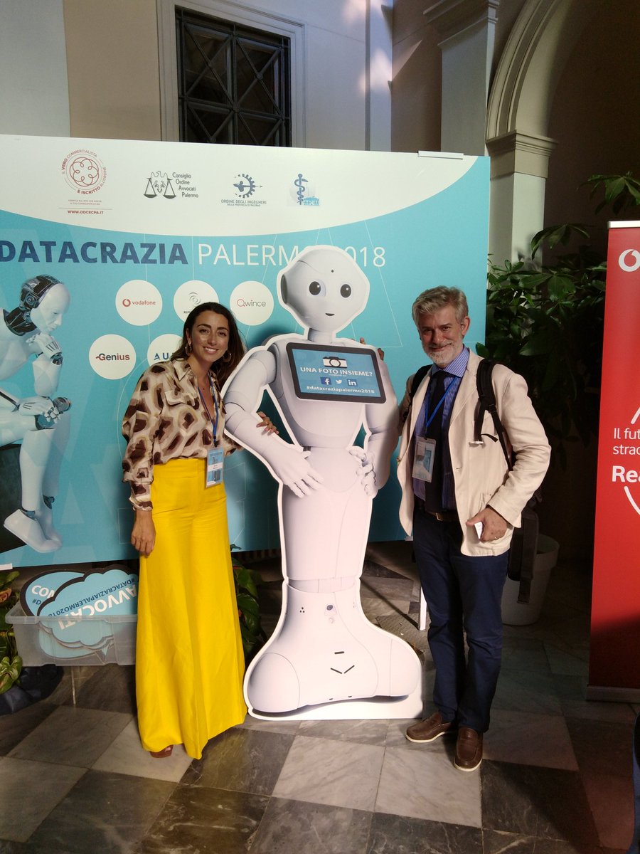 Scatti di #datacraziapalermo2018 con <a href="/BibaGroup/">Biba Group</a> e il prof. ordinario di #filosofia teoretica università di Lucerna <a href="/gventimiglia1/">Giovanni Ventimiglia</a>