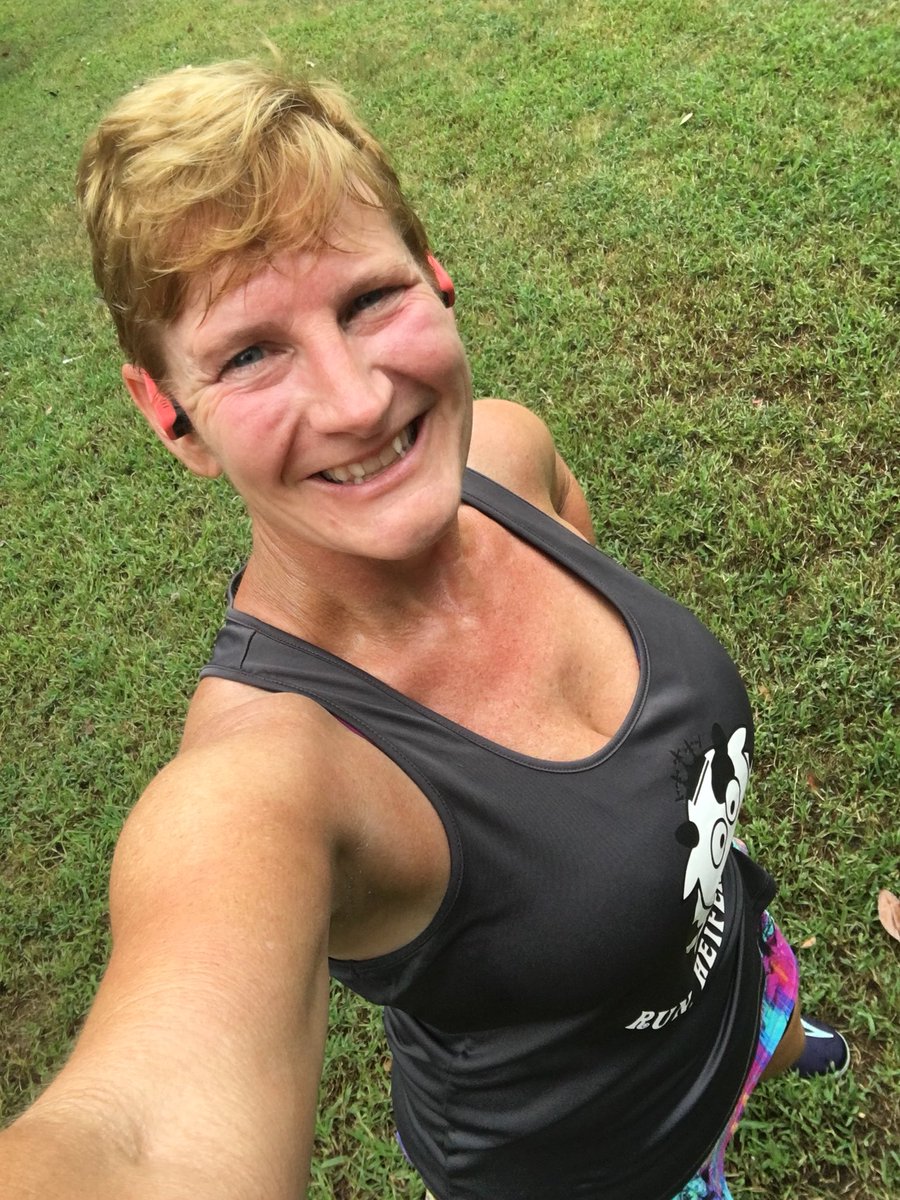 Where’s my cape? 10 SUPER-slow miles this morning. 

* Disclaimer: The smile does not reflect the feelings of the entire body. The head is pretty happy to have made it 10 miles. The rest of the body is just pissed.
#makehealthyyourhabit #holycow #runheiferrun