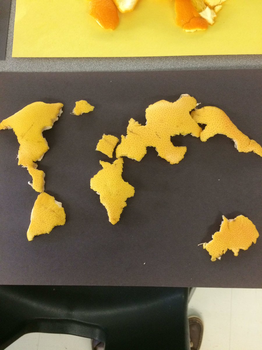 LSStrackfield's tweet image. Making maps out of grapefruit @LaSalle_LDSB @CanGeoEdu #mapprojection #Mercator
