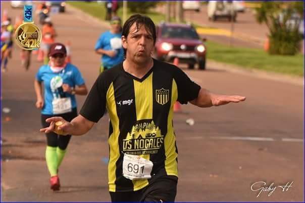 capcolonia's tweet photo. Y somos gente de deporte!! Sabemos de primera mano lo que es ser deportista, el club estuvo representado por nuestro presidente en la #MaratonPuntaDelEste 🏃🏻♂️🏅💛🖤
#Running
#MaratonPunta2018
#PuntaDelEste
#CAPColoniaRunning
#CAPColonia
#VamoManya
@UyDeporte https://t.co/x6JCR9DmCc