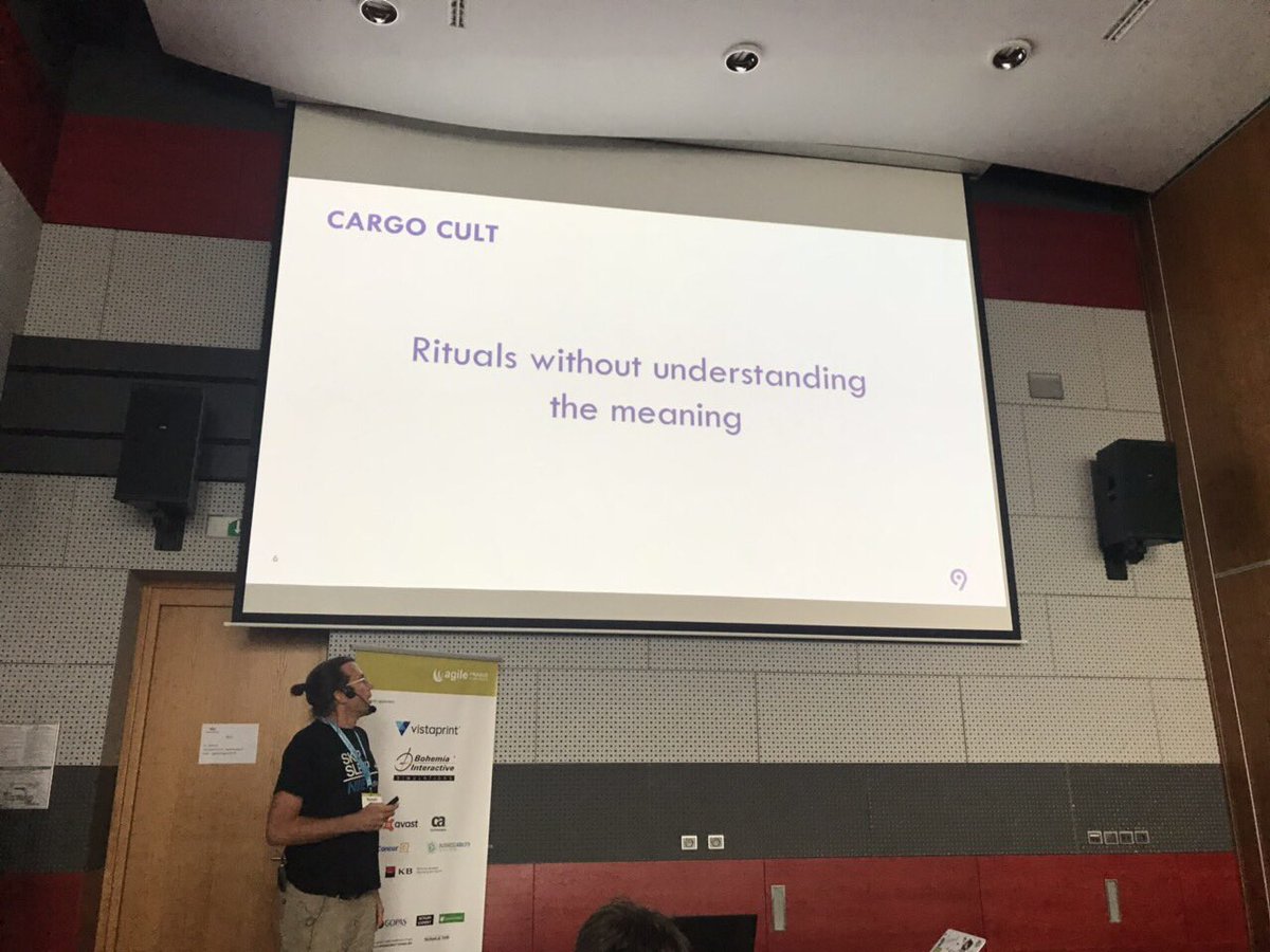 Jelenans's tweet image. We rock it again @Laskonen. Our lightning talks in #agileprague #agile2018 #levi9.