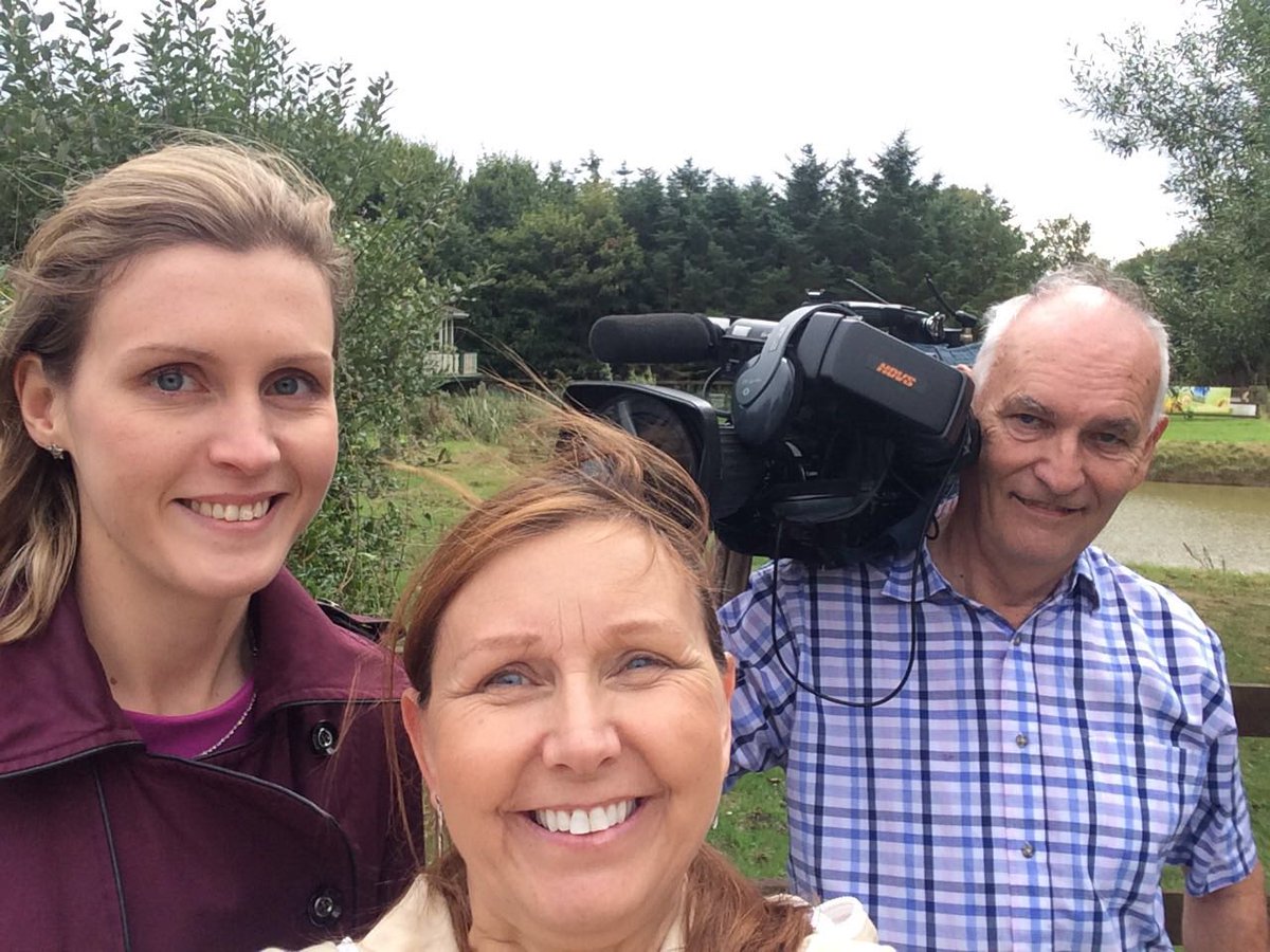 Tune in tonight at 6pm on BBC Look North for our short segment on Asian Hornets and their threat to honey bees in the UK! 🐝 #Hull #bbclooknorth #bbc #honeybees