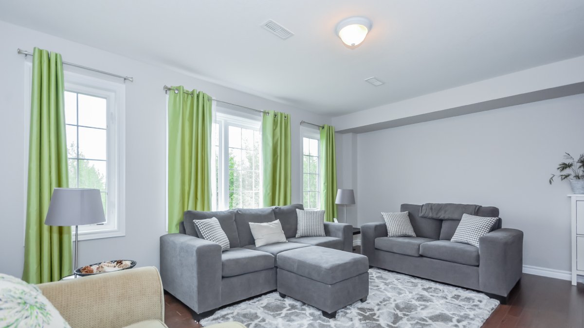 NEW | Walking trails, big bedrooms and it's been immaculately maintained 💙 click here &amp; fall in love --> seeit.tw/mxpDhP <a href="/Kmckee_TW/">Kimberley McKee</a> #Guelph #MoveToGuelph