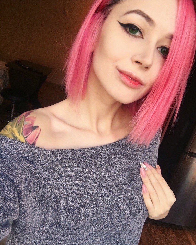 ManyVids - VIP FanClub Twitter'da: "On Wednesdays we wear pink Pu...