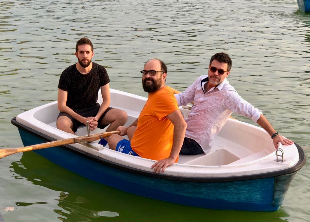 IgnatiusFarray's tweet image. Two mature men and one millennial post-cruising time in El Retiro.