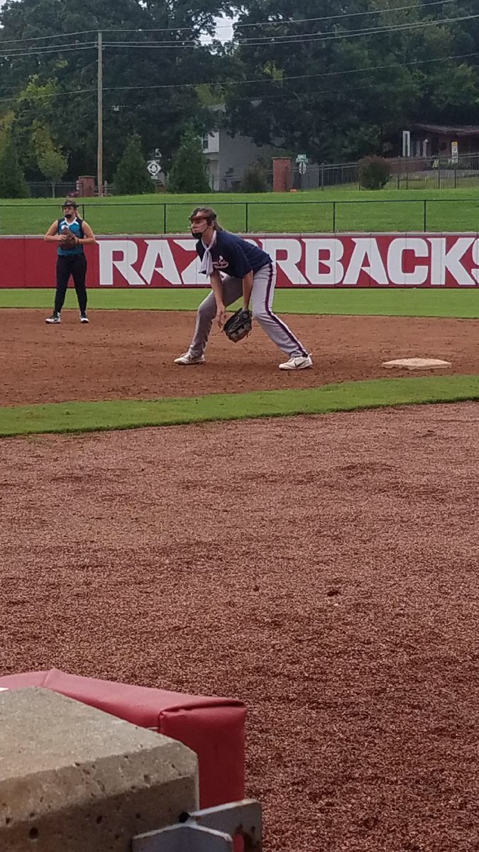 bwforrester's tweet photo. Arkansas softball camp! #readytogoback #DG06 https://t.co/1mYRW5Cgaj