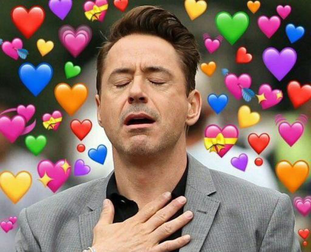 смешные мемы. мужик показывает большой палец. мем фоты. мистер бин на пляже. мем фоты.