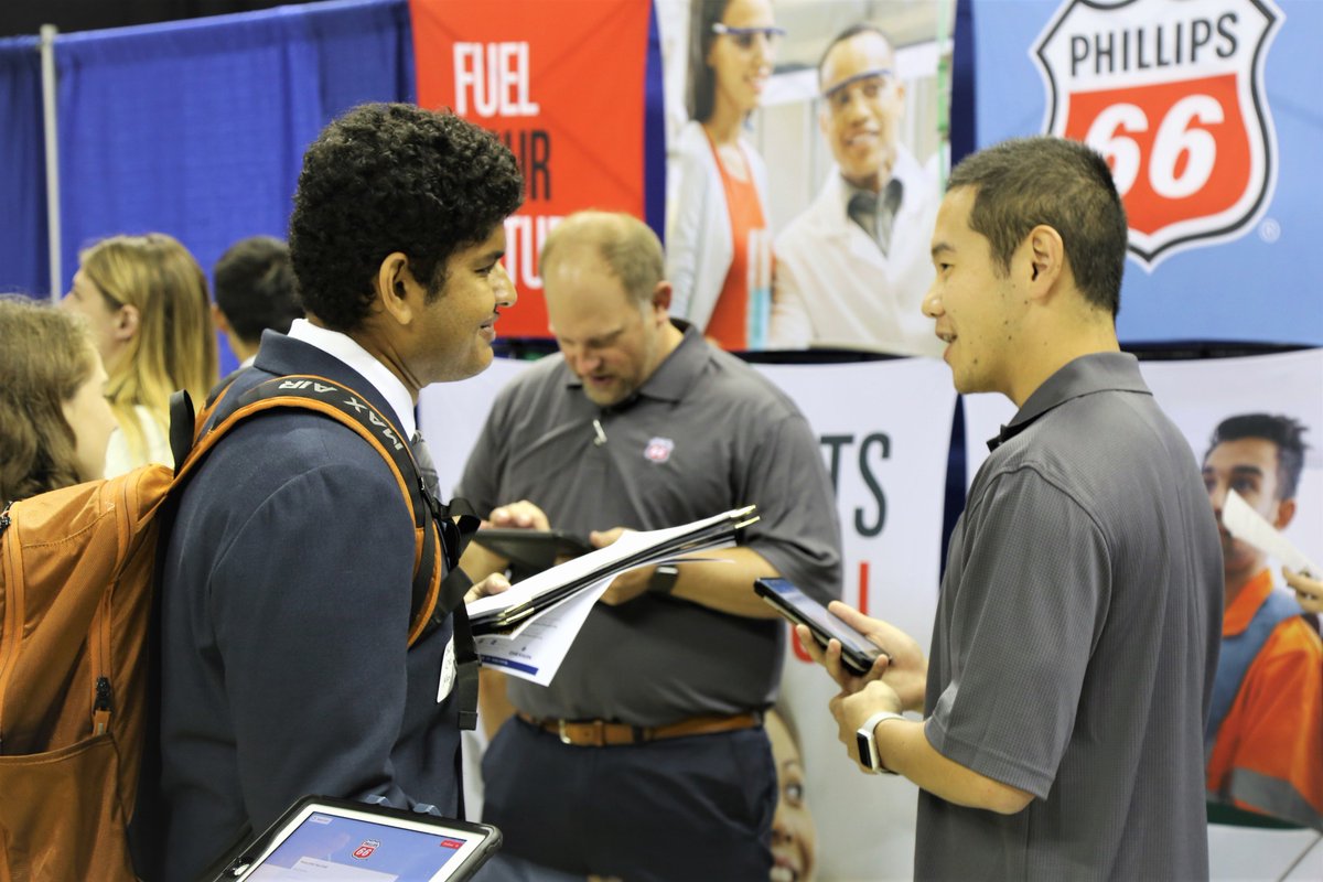 Attention <a href="/TexasChE/">TexasChE</a> undergrads: looking for your next internship or career opportunity at the @UTengrEXPO this week? 👩‍🔬 Don’t forget to stop by our #McKettaTailgate supporter’s booth, <a href="/Phillips66/">Phillips 66</a>! bit.ly/2oZxJwk