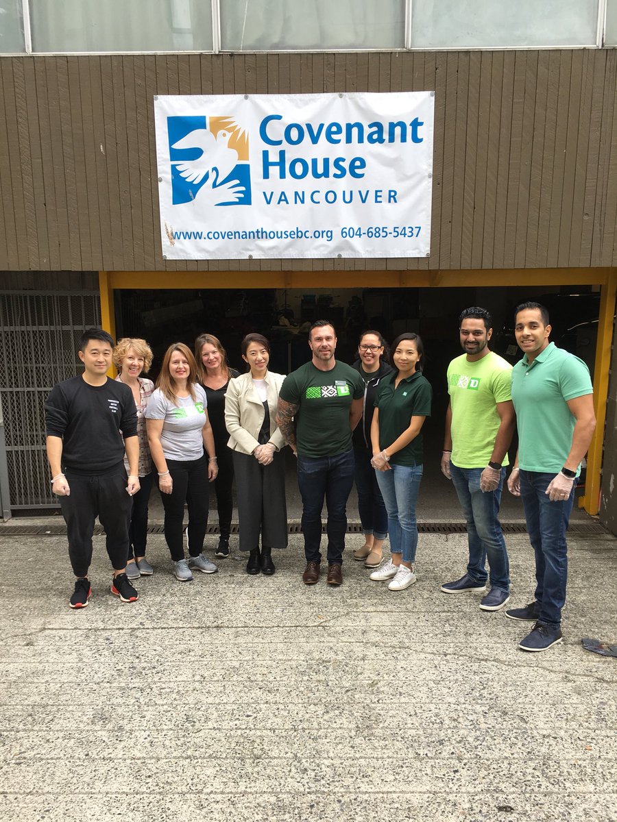 jtbains's tweet photo. Great afternoon volunteering at the @CovenantHouseBC with colleagues! #WILWeekofCaring #WIL @JamieM_TD https://t.co/0kqnkLTwuF