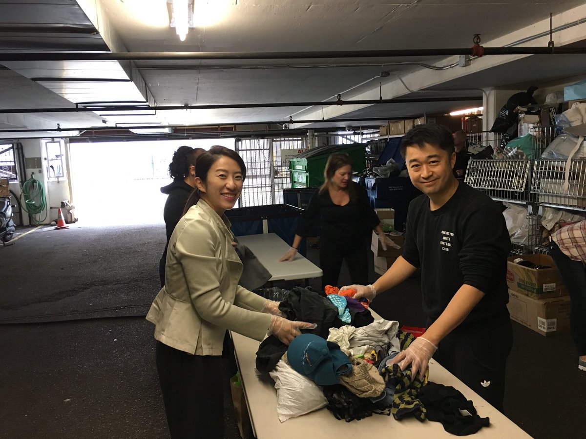 jtbains's tweet photo. Great afternoon volunteering at the @CovenantHouseBC with colleagues! #WILWeekofCaring #WIL @JamieM_TD https://t.co/0kqnkLTwuF