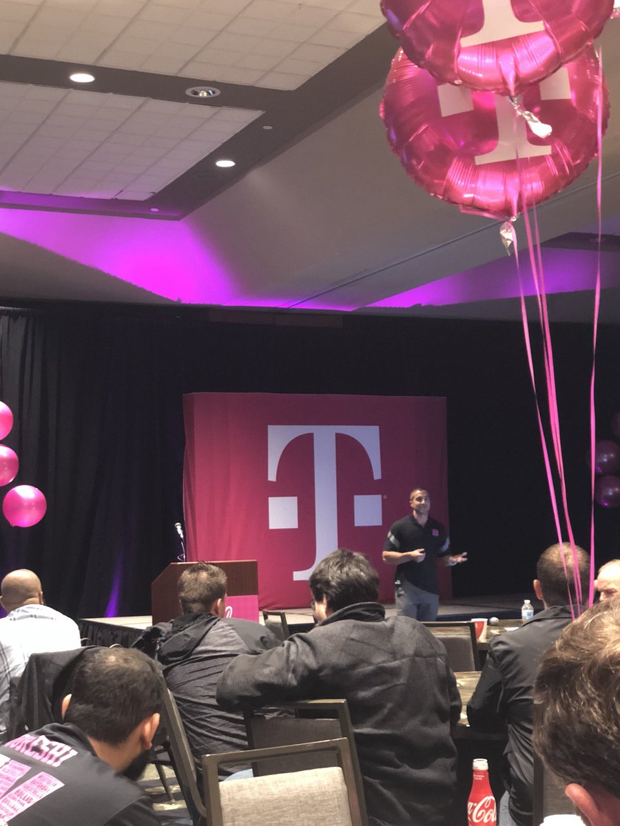 DRiveraTMO's tweet photo. @lpetrone9 Delivering on Leadership Agility at #NETPRDMSUMMIT2018 @joegiannone1018 @thayesnet @Funch11 @JonFreier @JohnLegere https://t.co/EN1YUAbKXc