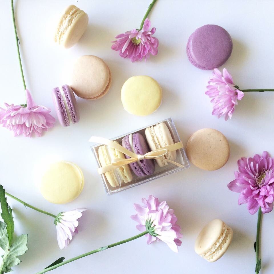 3LBBakery's tweet image. Macaron Masterclass - LAST SPACE! 18th Sept, 9.45-1.15, £75 buys you a 2:1 session with expert tuition inc. all materials and equipment PLUS light refreshments - and you’ll go home with a box of two flavours of macs to enjoy! Inbox me to book #macarons #macaronclass #yorkshire