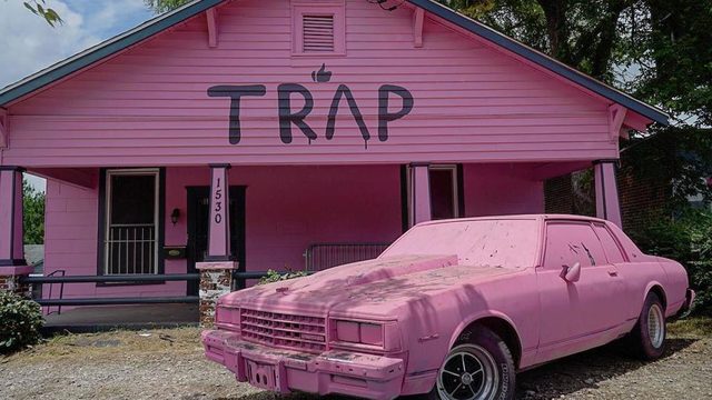 Wsb Tv 2 Chainz S Pink Trap House Is Back This Time It S Haunted T Co 3grmkjizat