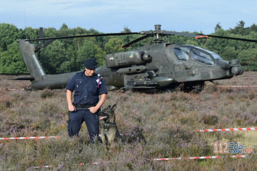🚨 Apache maakt voorzorgslanding op Ginkelse Heide bij #Ede 112.press/Qjs24P 112Ede https://t.co/X7srPZZBhu