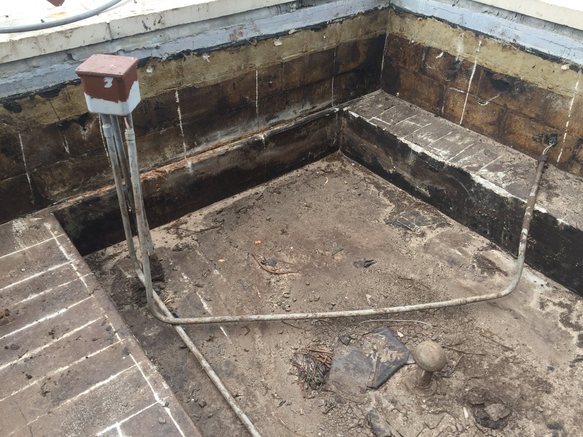 BldgScientist's tweet photo. Before and After waterproofing of condominium planters using @Sika_USA Roof Pro system. #Performance and #Longevity can be achieved through proper preparation and detailing. Drain mat up next.

#buildingscience #stucco #architecture #TuesdayThoughts #construction #waterproofing https://t.co/npyihQaPqU