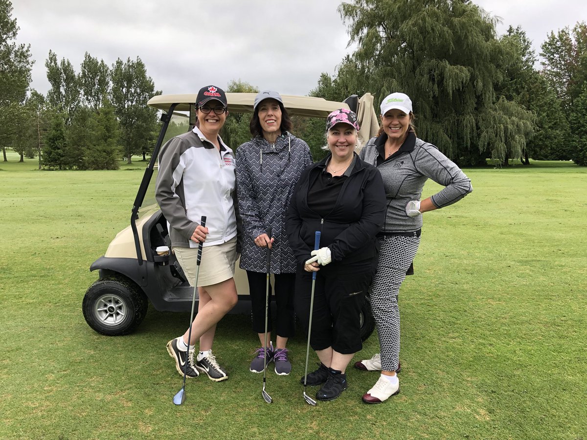 RLBLLP's tweet photo. More of the #Smashing ladies! #orangeville #smashingthegrassceiling @HitItWithFar https://t.co/qHOrLr9Euk