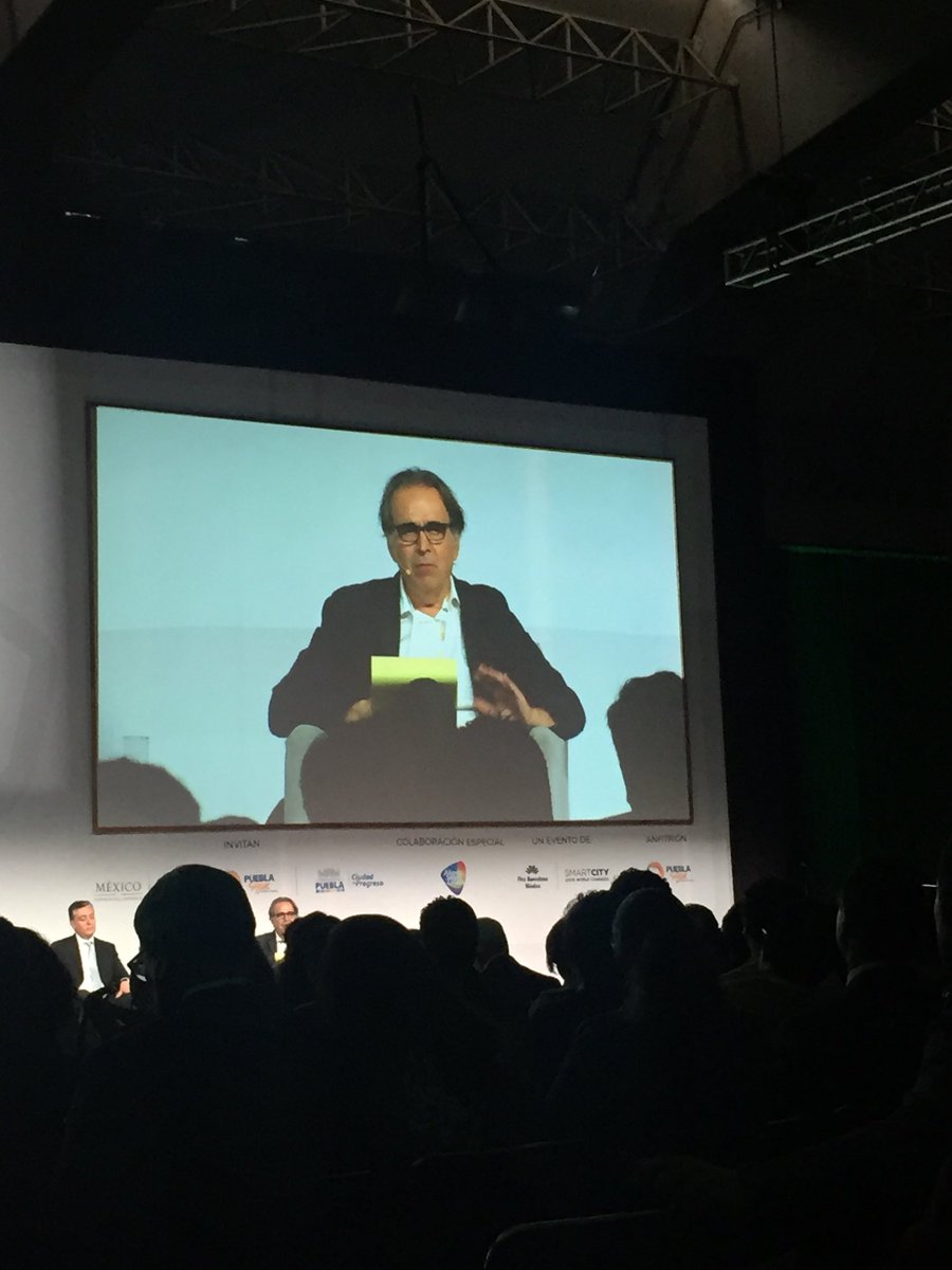 CiudadHub's tweet photo. “Lo “smart” en las ciudades no elimina su complejidad, ayuda a aceptarla” @subirats9 en @SmartCityLATAM #scel18 https://t.co/Cvqw4VtQ3n