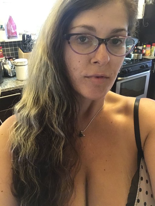 Voyeur cam at https://t.co/PZbCWldcYm on @chaturbate See my wishlist at https://t.co/Yw366xCblK #kitchenwitch<a class="tags" href="/tag/chaturbate">@chaturbate</a><a href="/tag/kitchenwitch"class="tags"><span>#kitchenwitch</span></a>