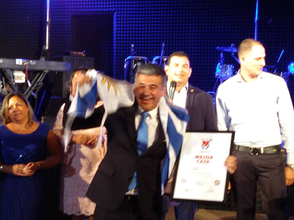 URUGUAY MEDALLA DE ORO!!! 
CAMPEÓN PANAMERICANO!!! Y MEJOR CATA!!! 
Gustavo Cisnero logrando el premio mayor en em XXII Panamericano de Coctelería Cuba 2018

#unequipo #unpais #unsueño #audebesdetodos #audeb2018esnuestroaño