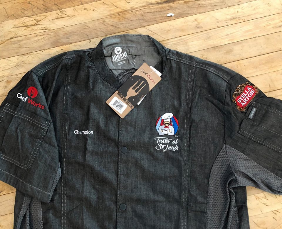 tastestl's tweet image. A big thank you to @Chef_Works who makes sure our chefs are dressed to impress every year with their amazing customized chef jackets. #ChefWorks #FindTheFork 
Photo credit: Jon Gitchoff