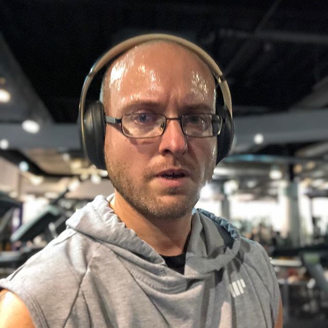 D0odles's tweet photo. That shiny dome! 😂😓 post cardio feels. .
#health #fitness #fit #fitnessaddict #fitspo #workout #bodybuilding #cardio #gym #train #training #photooftheday #health #healthy #instahealth #healthychoices #active #strong #motivation #instagood #determinat… https://t.co/JXZ4N92YH3 https://t.co/wopMDL26gD