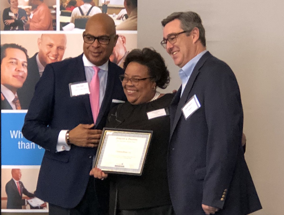 KCIEdgemoor's tweet photo. Honoring the passion and dedication of #KC small businesses today at the #KCSPP graduation. Congratulations to all of the graduates in our inaugural class and best wishes for the journey ahead! https://t.co/Vpyo15T83O