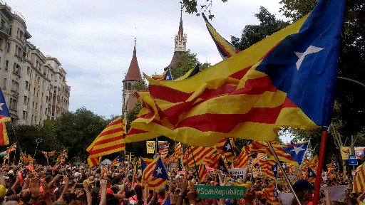 creacionesMeri's tweet photo. Un altre any no hem faltat a la cita!Visca Catalunya lliure! #FemLaRepúblicaCatalana https://t.co/DDRpU4C1rW
