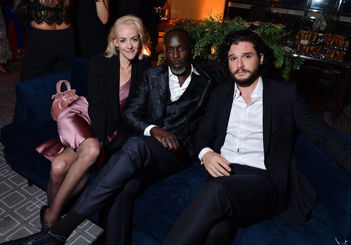 execfurnrent's tweet photo. Jena Malone, Michael K Williams, and Kit Harrington spotted sitting on our Margot Sofa at the 2018 HFPA and InStyle’s TIFF Celebration. @TIFF_NET @BKBMG @MaloneJena #executivefurnrent #executivefurniturerentals #execfurnrent #toronto #TIFF #TIFF2018 https://t.co/8AvJzO5ngh