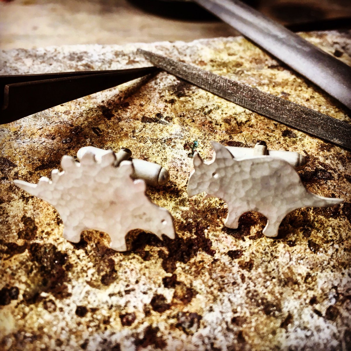 These guys were playing around on the fire brick today, naughty dinos! Steggy is completely uncontrollable..  I  dread to think what they’ll get up to when I’m at the gallery all day on Friday! #dinoparty #workinprogress