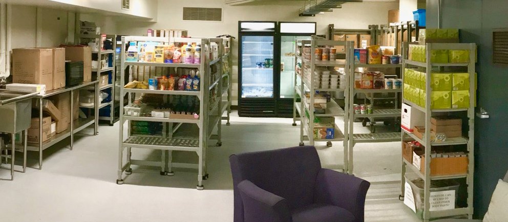 ucrchass's tweet photo. R'Pantry provides emergency non-perishable food to all #UCR students! For summer hours or appointments, please visit https://t.co/91W7jSUMSb https://t.co/h6CyIfJN9A