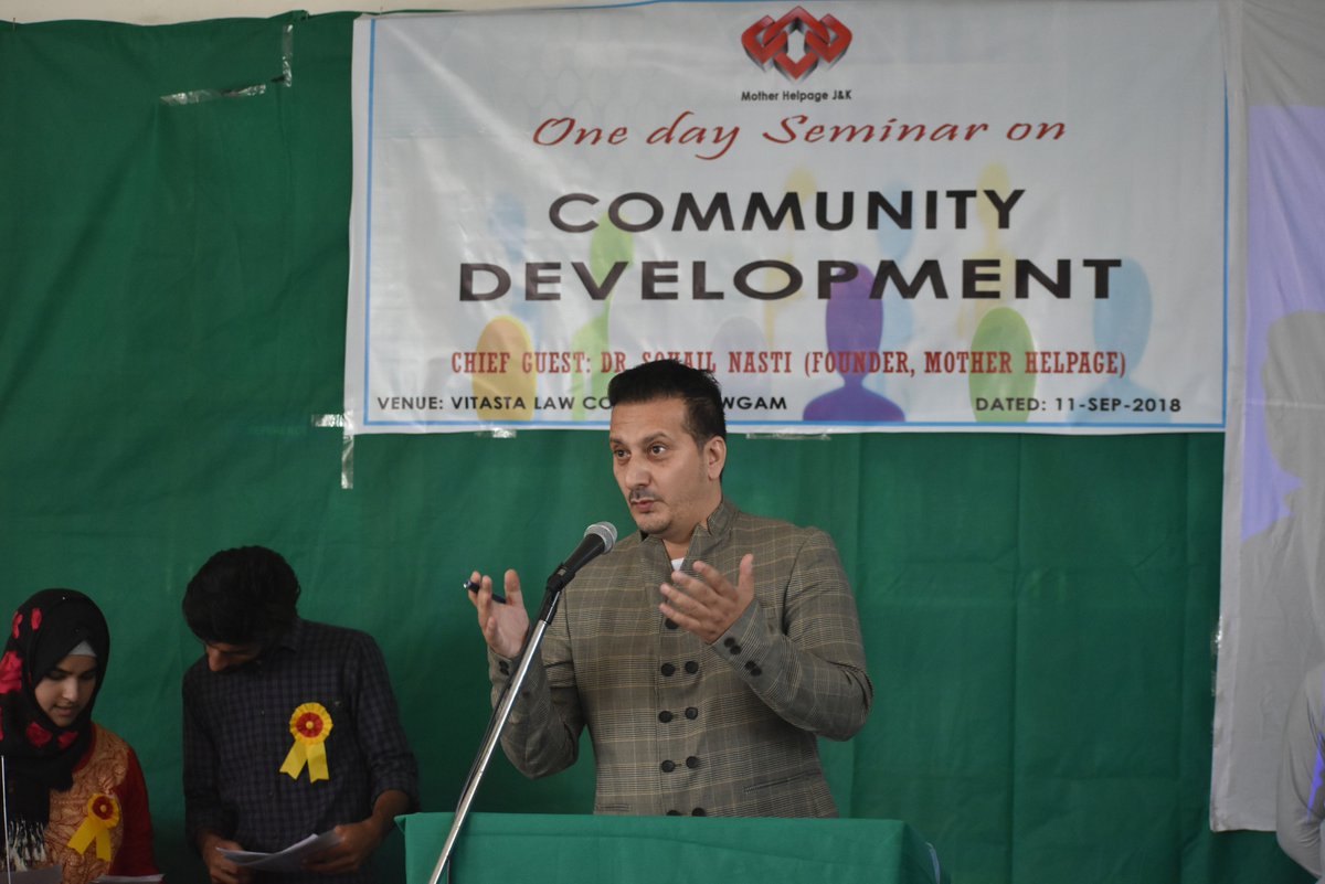 motherhelpage's tweet image. Community Development Programme held at Vitasta Law College Nowgam, Srinagar.
facebook.com/media/set/?set…
#developingcommunities
