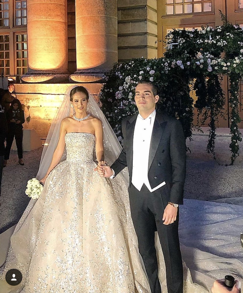 Celebrating love in the city of love #chateaudeversailles <a href="/ElieSaabWorld/">ELIE SAAB</a> #eliesaab