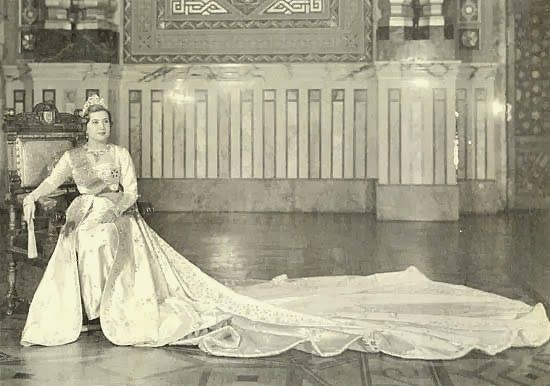 ولاد الملك فاروق اشتغلوا إيه فى الغربة وظائف أبناء آخر ملوك مصر الأميرة فريال سكرتيرة وفوزية تحصل على رخصة طيار وتصل لرتبة نقيب وأحمد فؤاد الثانى عمل مستشارا ماليا لشركات أجنبية
