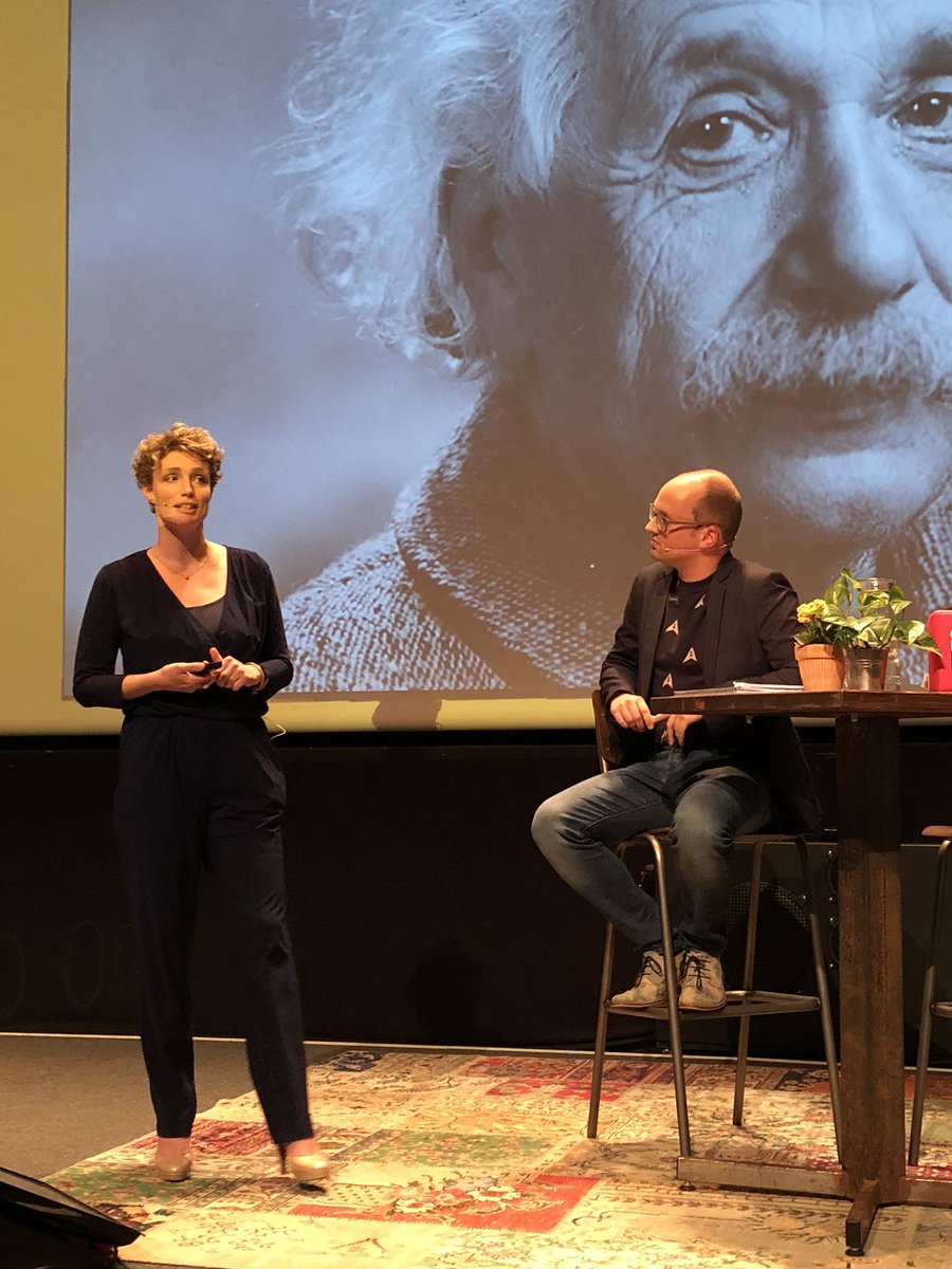 Liancb's tweet image. Hah het is weer tijd voor een leuke avond! En @antjemeindersma begint gelijk goed met een ode aan de gekkies! #foundertalks #foundedingroningen