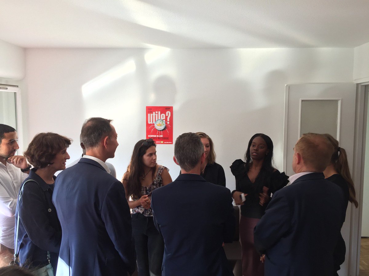 Merci aux étudiant. e. s co-locataires dans un logement social <a href="/Paris19e/">Mairie du 19e</a> prêt. e. s à donner des cours de soutien aux enfants de leur quartier : bel exemple d'"engagement circulaire" avec @Afevparis <a href="/FrancoisDagnaud/">François Dagnaud</a> &amp; <a href="/IanBrossat/">Ian Brossat</a>